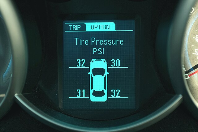روشن شدن چراغ TPMS